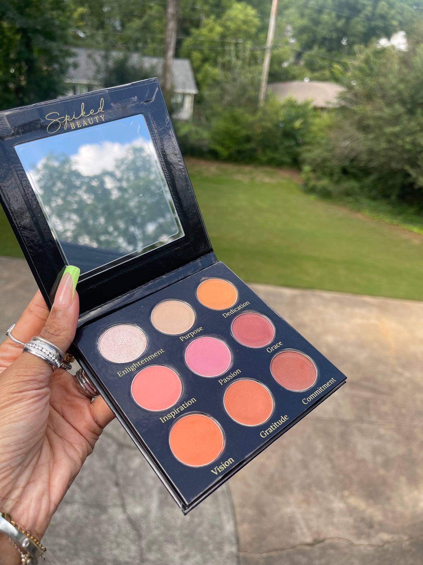 The Essentials Eyeshadow Palette