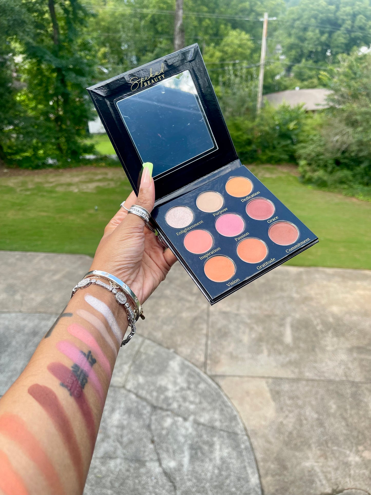 The Essentials Eyeshadow Palette
